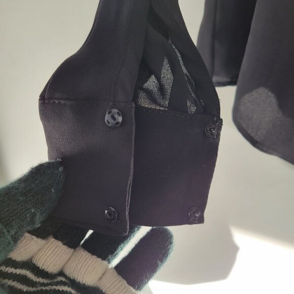 Olivaceous Classic Black Flowy V Neck Long Sleeve Shirt Blouse Top Size Medium - Picture 5 of 11